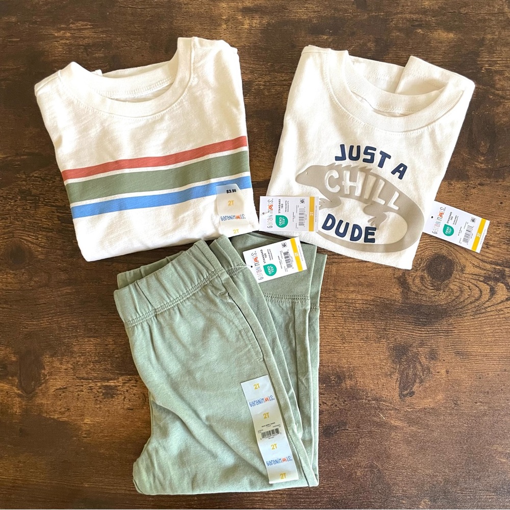 Granimals Green and Ivory Matching Graphic Shirts & Lightweight Sweatpants Set